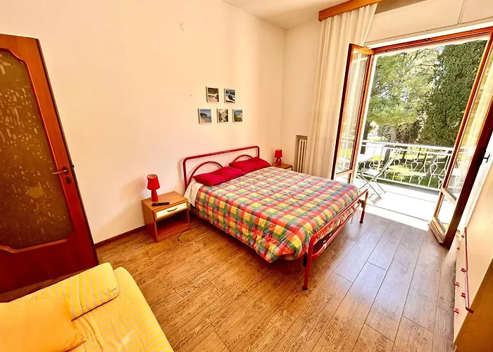 Trilo Lara A Apartment Sirolo